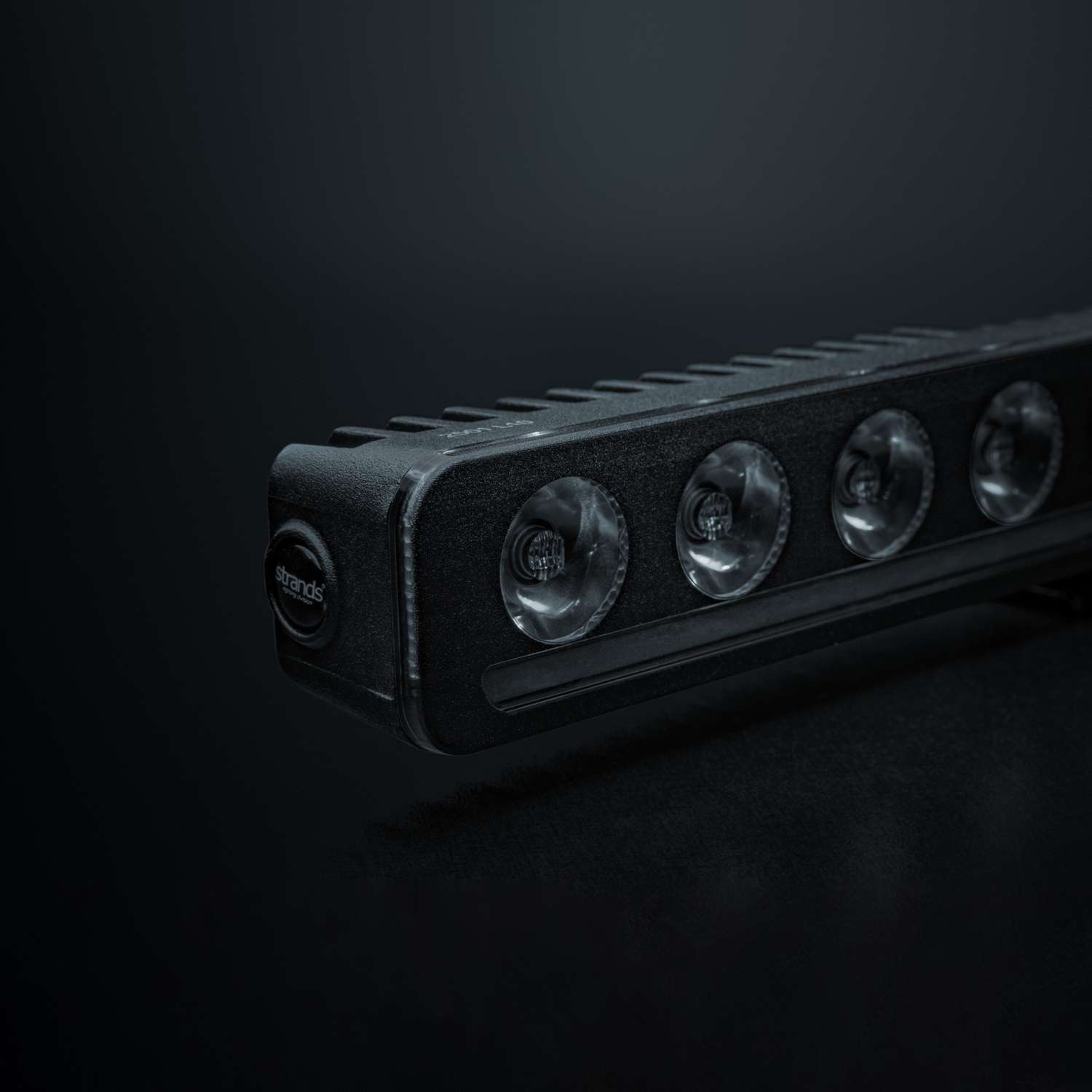 809452_04_Studio_20_25