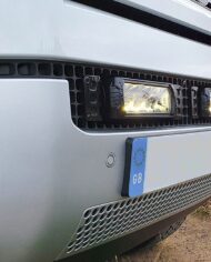 lr_defender_2020_grille_kit_06_web.jpg